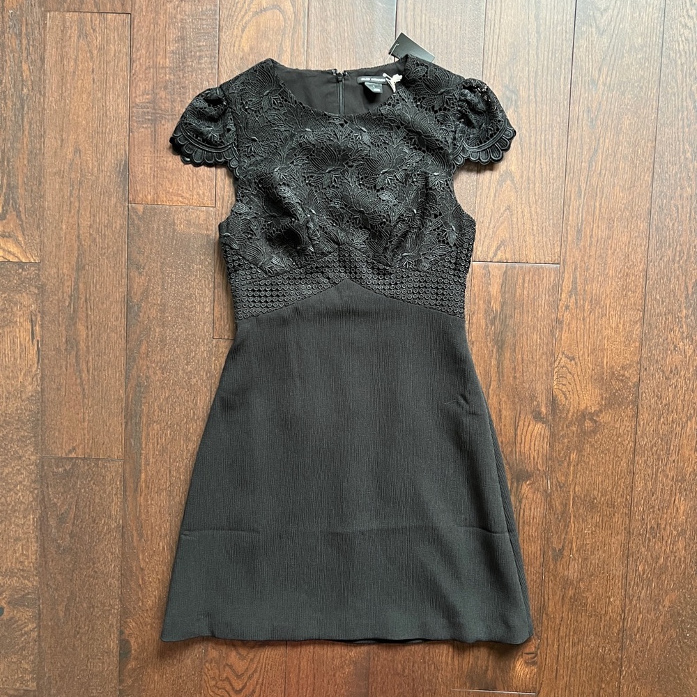 NWT Women’s Black Club Monaco Lace Cap Sleeve Dress 2